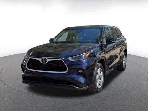 2025 Toyota Highlander LE