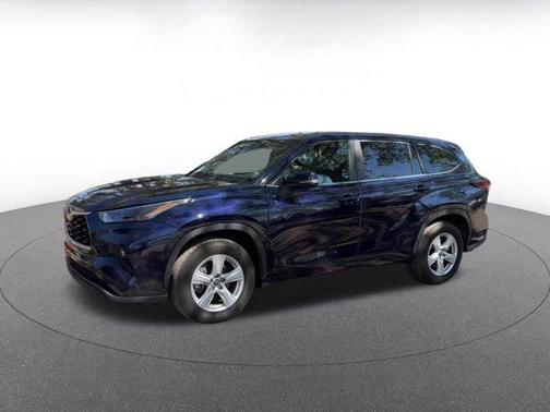 2025 Toyota Highlander LE