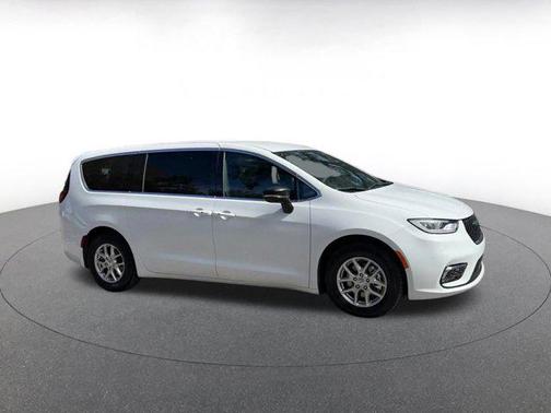 2025 Chrysler Pacifica L