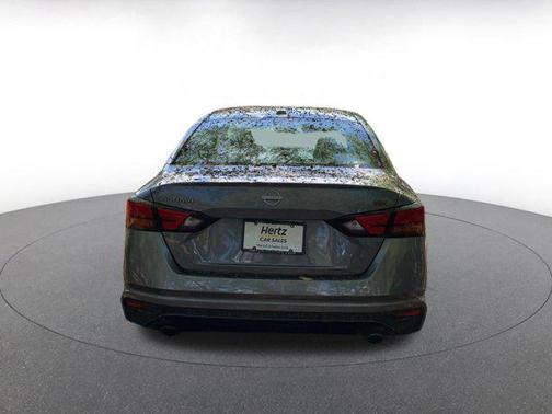 2025 Nissan Altima SR FWD