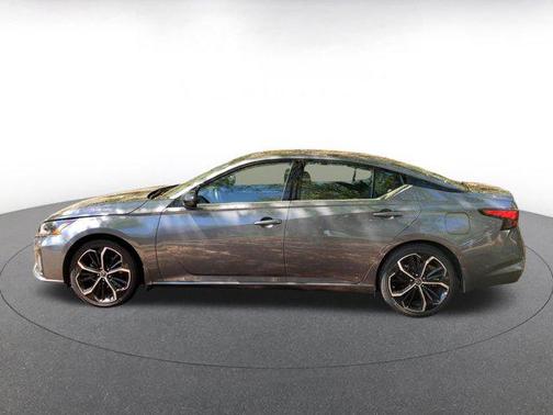 2025 Nissan Altima SR FWD