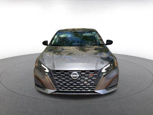 2025 Nissan Altima SR FWD