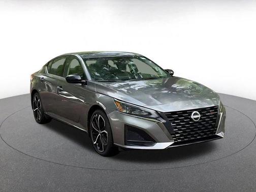 2025 Nissan Altima SR FWD