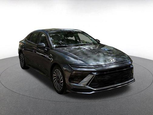 2025 Hyundai SONATA Hybrid SE