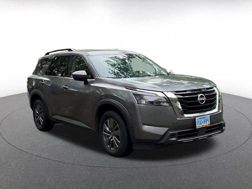 2025 Nissan Pathfinder SV 4WD