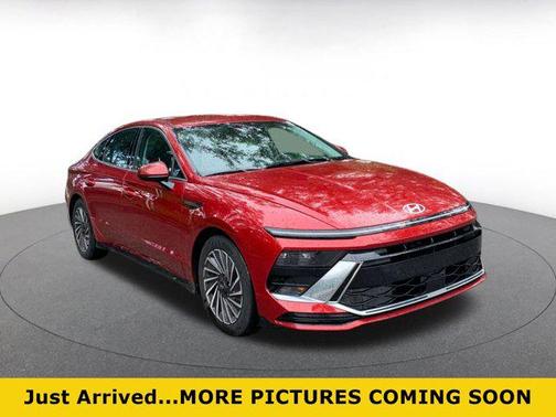 2024 Hyundai SONATA Hybrid SE