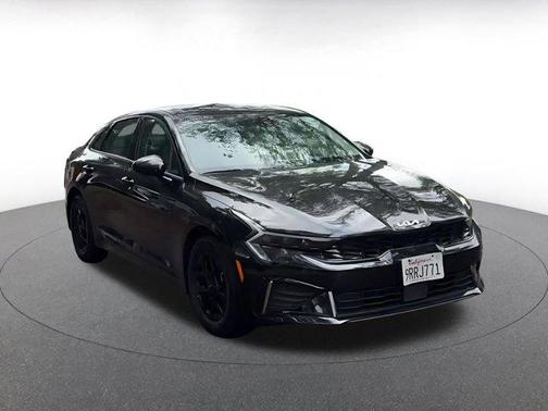 Aurora Black Pearl 2025 Kia K5 LXS