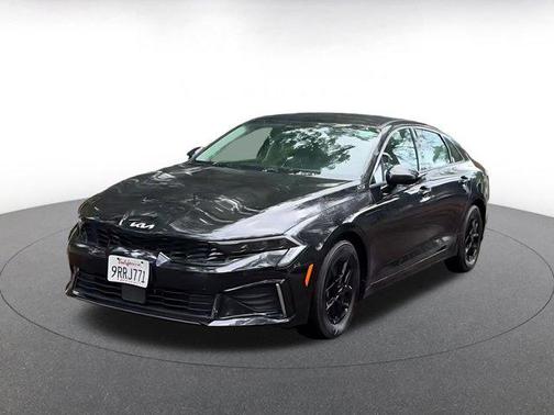 Aurora Black Pearl 2025 Kia K5 LXS