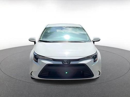 Ice Cap 2025 Toyota Corolla LE