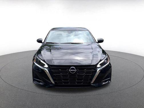 Super Black 2025 Nissan Altima SV FWD