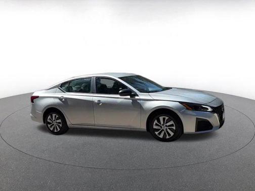 Brilliant Silver Metallic 2024 Nissan Altima S FWD