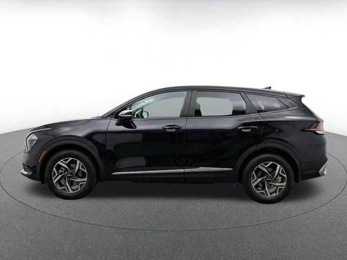 Ebony Black 2025 Kia Sportage LX