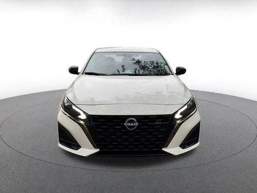 2025 Nissan Altima SR FWD