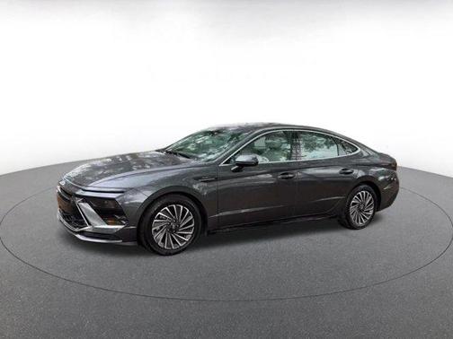 2025 Hyundai SONATA Hybrid SE