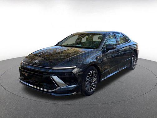 2025 Hyundai SONATA Hybrid SE