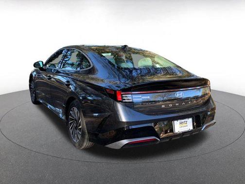 2025 Hyundai SONATA Hybrid SE