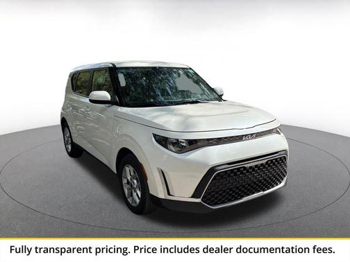 Snow White Pearl 2025 Kia Soul LX