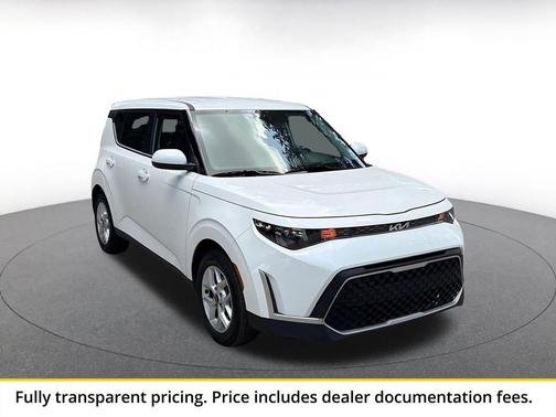 Snow White Pearl 2025 Kia Soul LX