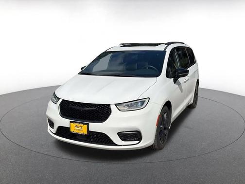 Bright White Clearcoat 2025 Chrysler Pacifica Limited