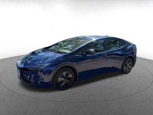 2025 Toyota Prius LE