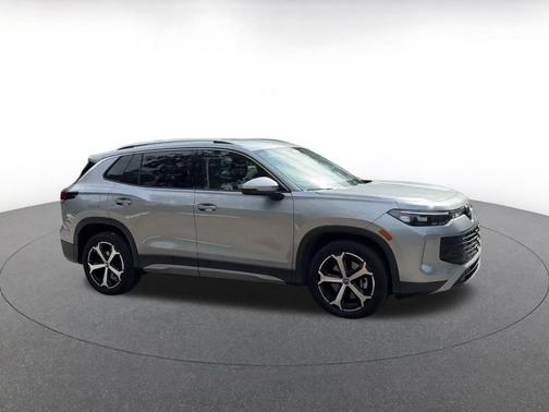 Pyrite Silver Metallic 2026 Volkswagen Tiguan 2.0T SE