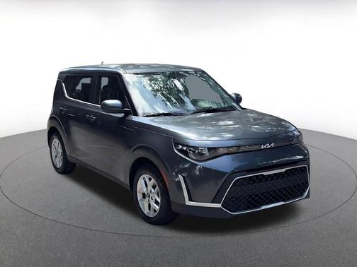 Gravity Gray 2025 Kia Soul LX