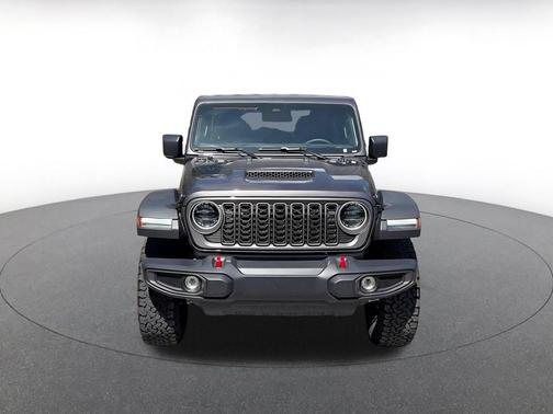 Granite Crystal Metallic Clearcoat 2026 Jeep Wrangler Rubicon