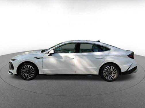 2025 Hyundai SONATA Hybrid SE
