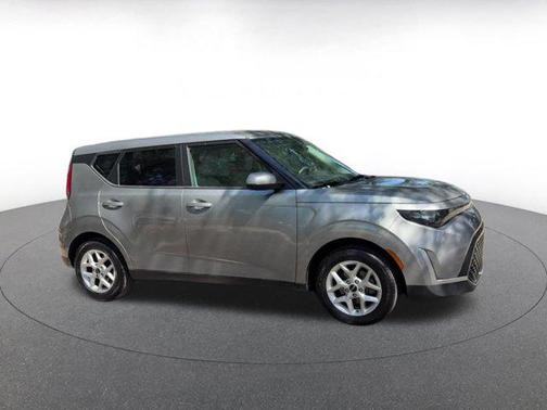 Steel Gray 2025 Kia Soul LX
