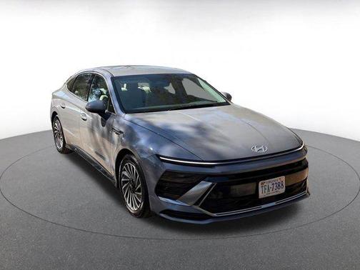 2025 Hyundai SONATA Hybrid SE