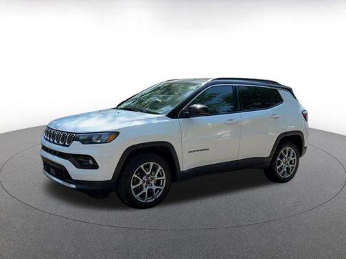 Bright White Clearcoat 2025 Jeep Compass Limited