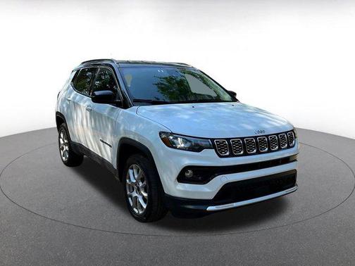 Bright White Clearcoat 2025 Jeep Compass Limited