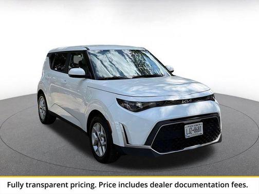 Snow White Pearl 2025 Kia Soul LX