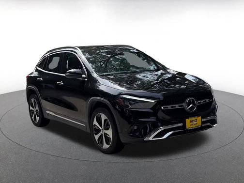 Night Black 2025 Mercedes-Benz GLA 250 4MATIC