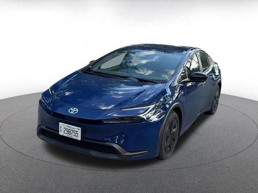 2025 Toyota Prius LE