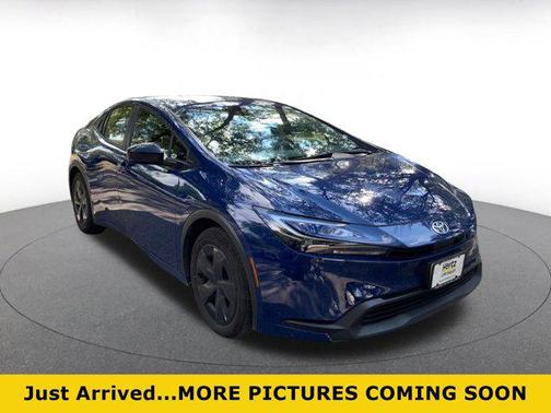 2025 Toyota Prius LE