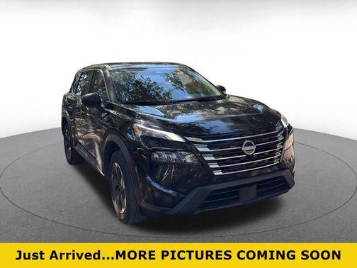 Super Black 2025 Nissan Rogue SV