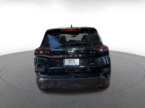 Super Black 2025 Nissan Rogue SV