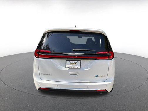 Bright White Clearcoat 2023 Chrysler Pacifica Hybrid Limited