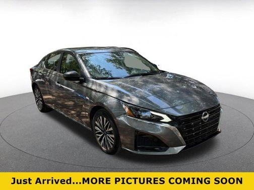 Gun Metallic 2025 Nissan Altima SV FWD