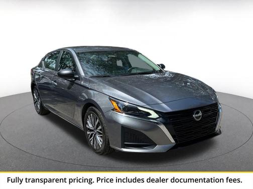 Gun Metallic 2025 Nissan Altima SV FWD