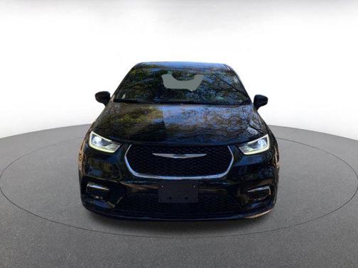 2025 Chrysler Pacifica L