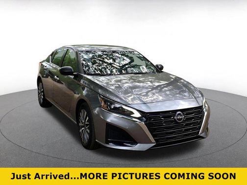 Gun Metallic 2025 Nissan Altima SV FWD