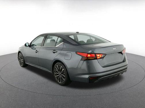 Gun Metallic 2025 Nissan Altima SV FWD