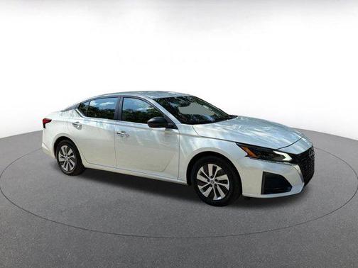 2024 Nissan Altima S FWD