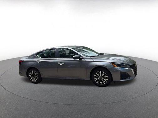 Gun Metallic 2024 Nissan Altima 2.5 SV