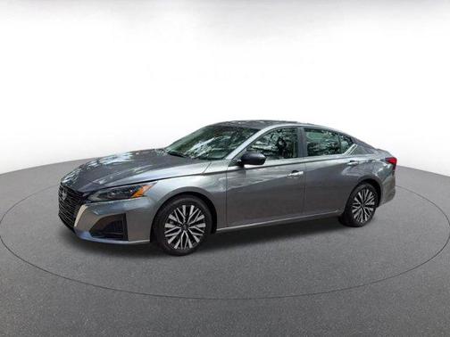 Gun Metallic 2024 Nissan Altima 2.5 SV