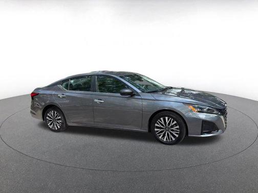 Gun Metallic 2025 Nissan Altima SV FWD