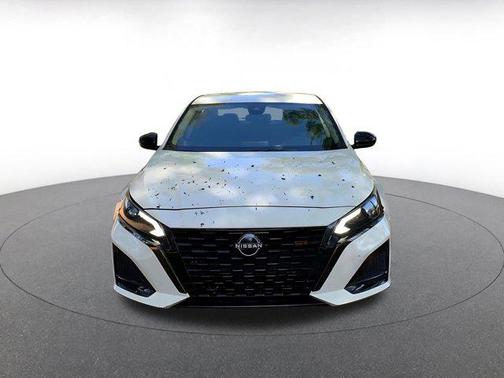 2025 Nissan Altima SR FWD