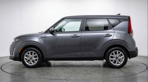 Gravity Gray 2025 Kia Soul LX